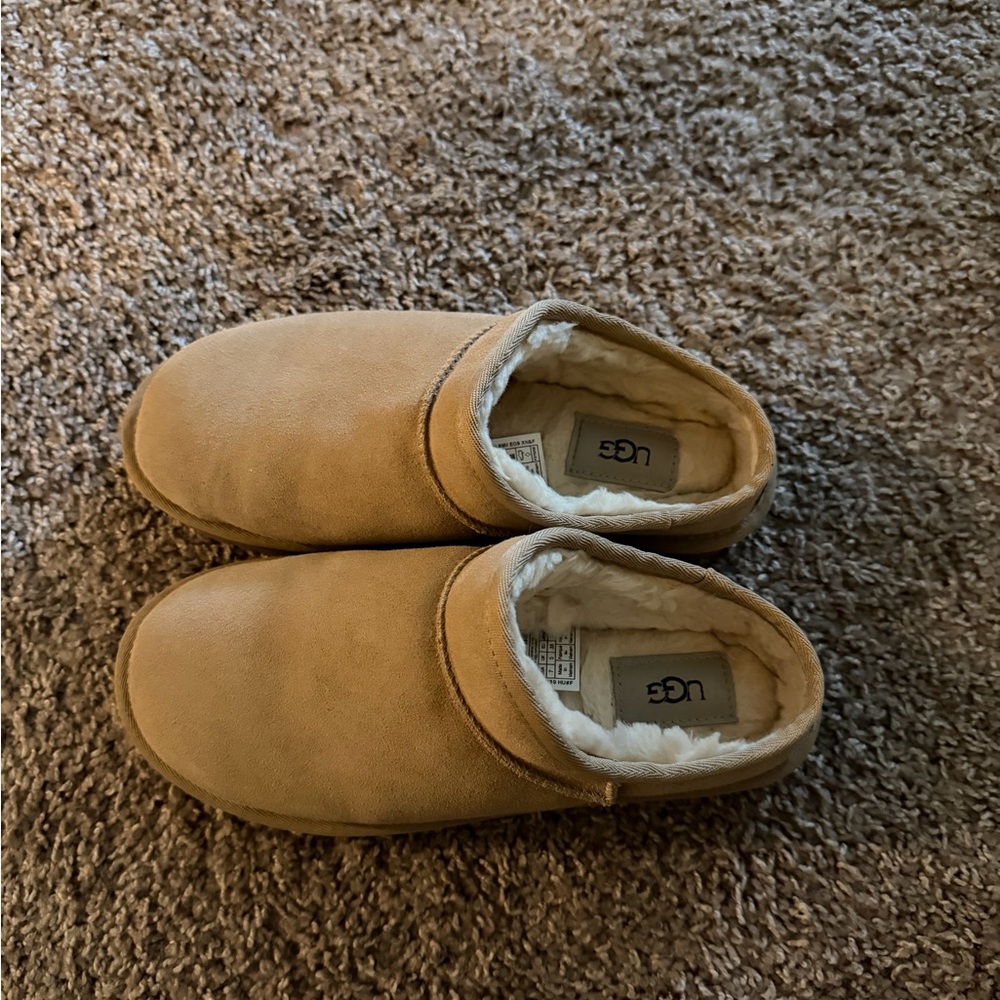 Mini Uggs - image 3